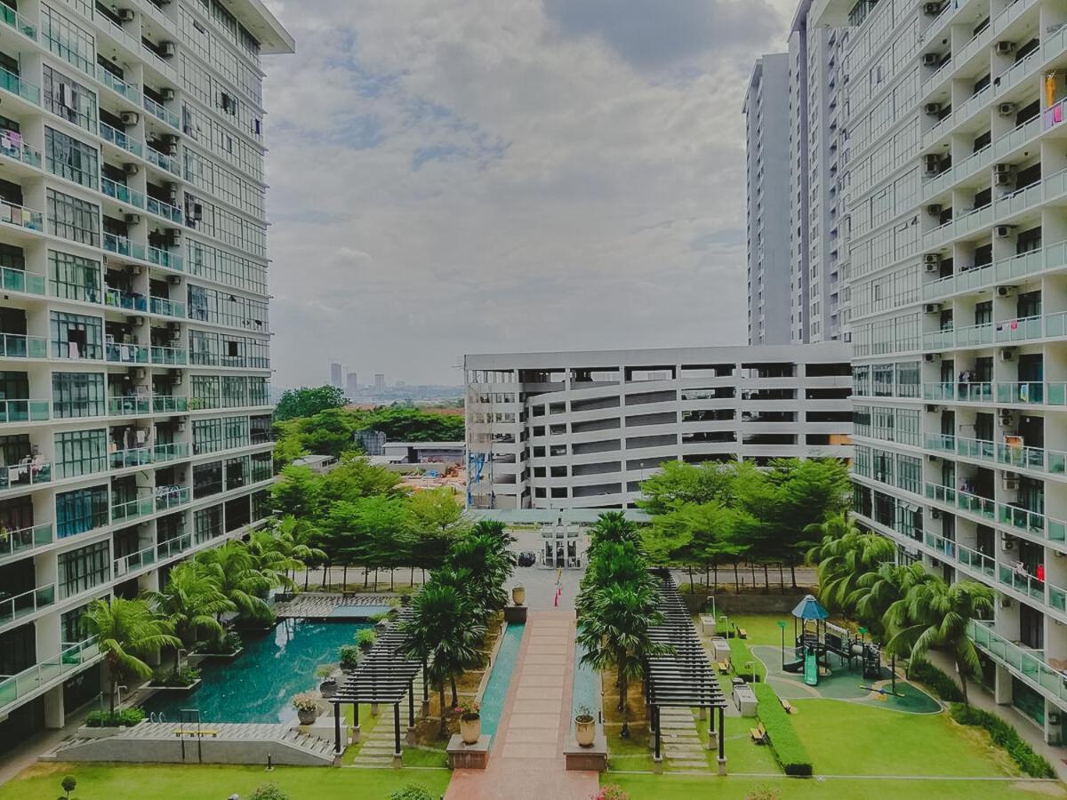 Mount Austin Ikea, Aeon 10Mins -Pool View- C115 Lägenhet Johor Bahru Exteriör bild
